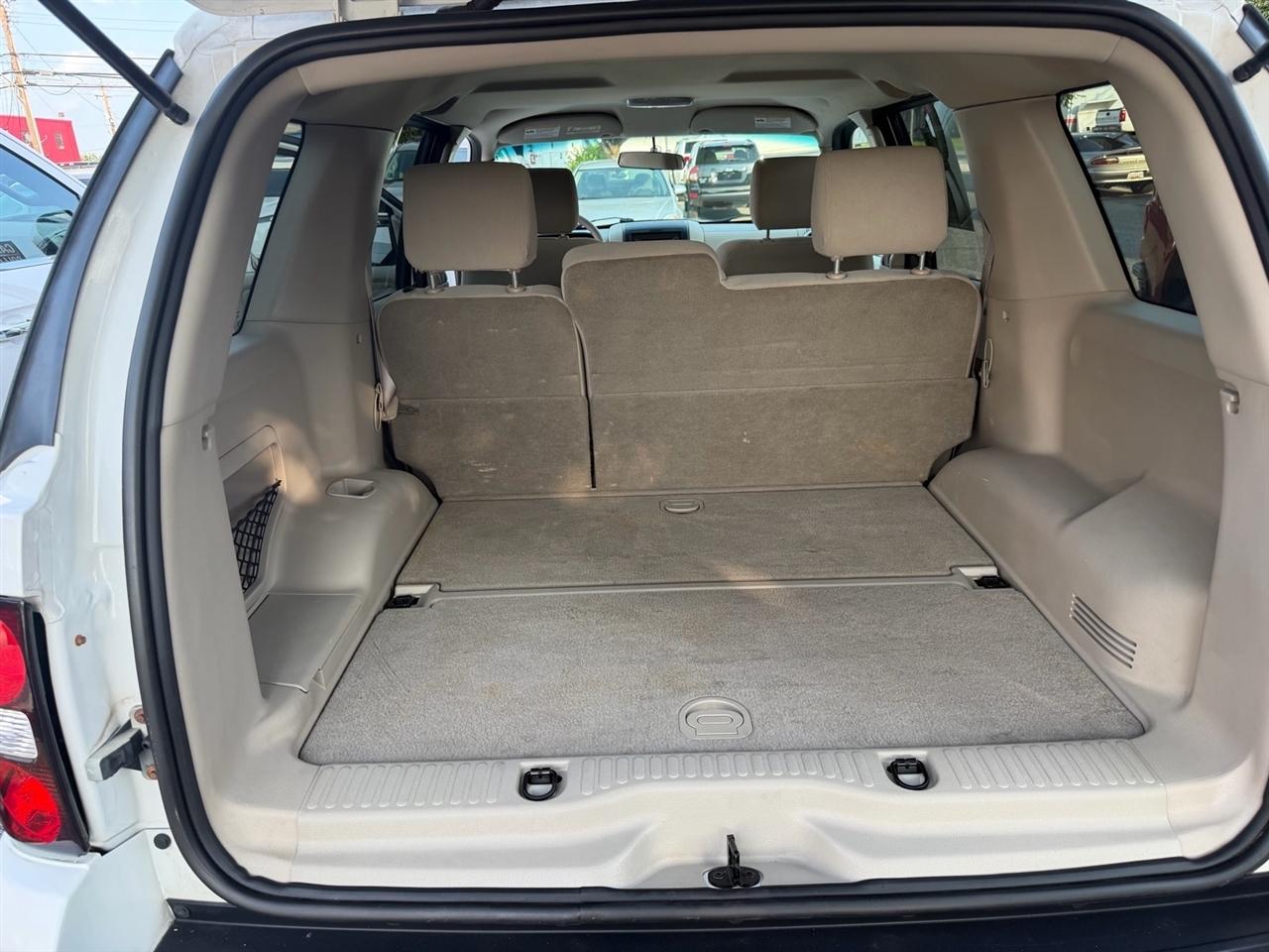 Ford Explorer 4dr 114" WB 4.0L XLS 4WD 2006