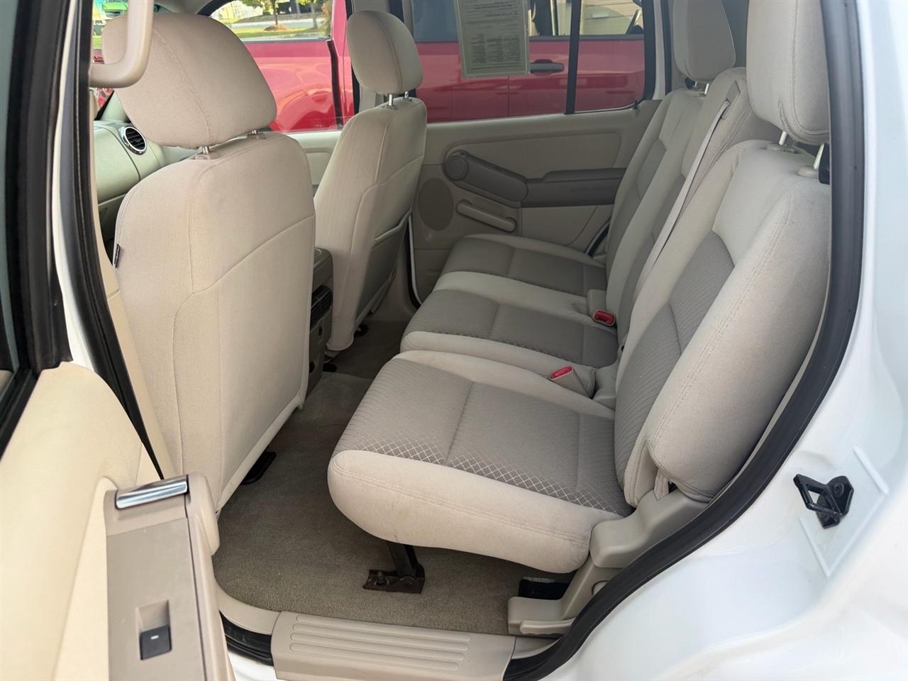 Ford Explorer 4dr 114" WB 4.0L XLS 4WD 2006