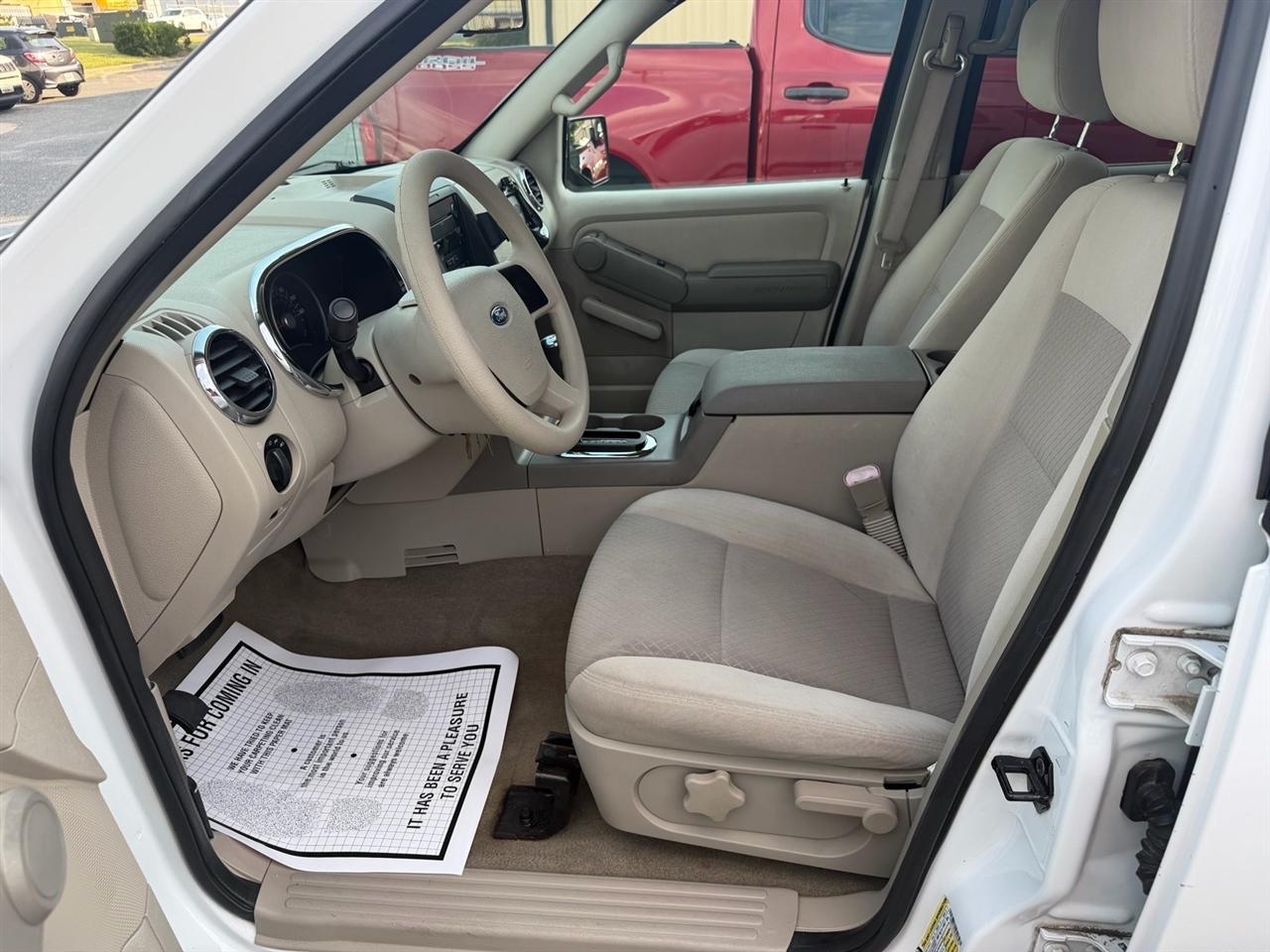 Ford Explorer 4dr 114" WB 4.0L XLS 4WD 2006