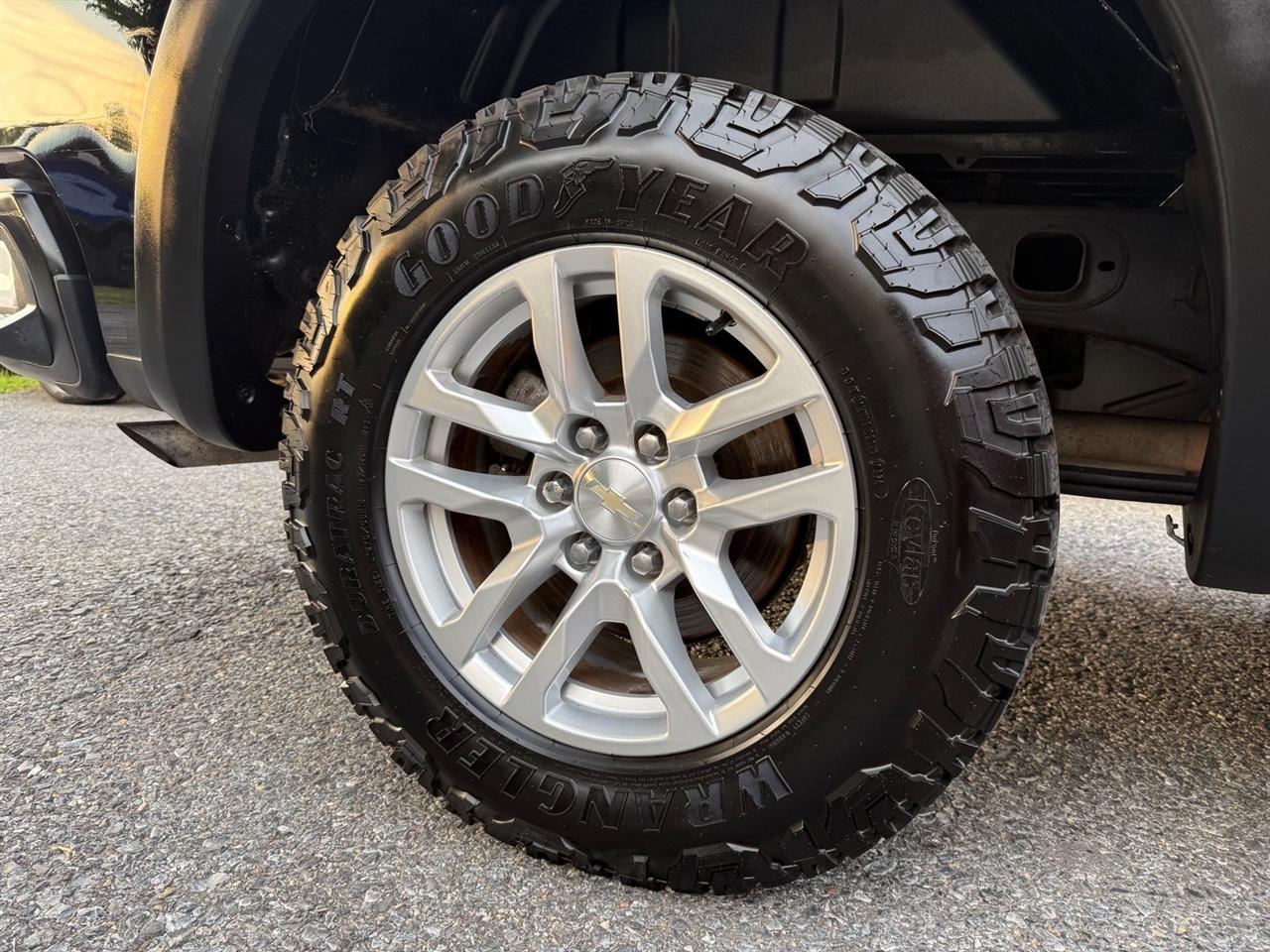 Chevrolet Silverado 1500 4WD Crew Cab 147" Work Truck 2020