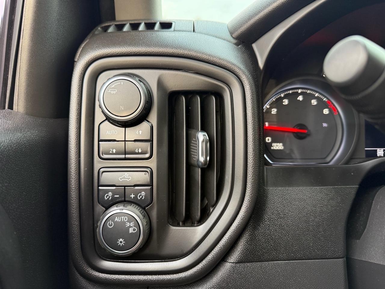 Chevrolet Silverado 1500 4WD Crew Cab 147" Work Truck 2020