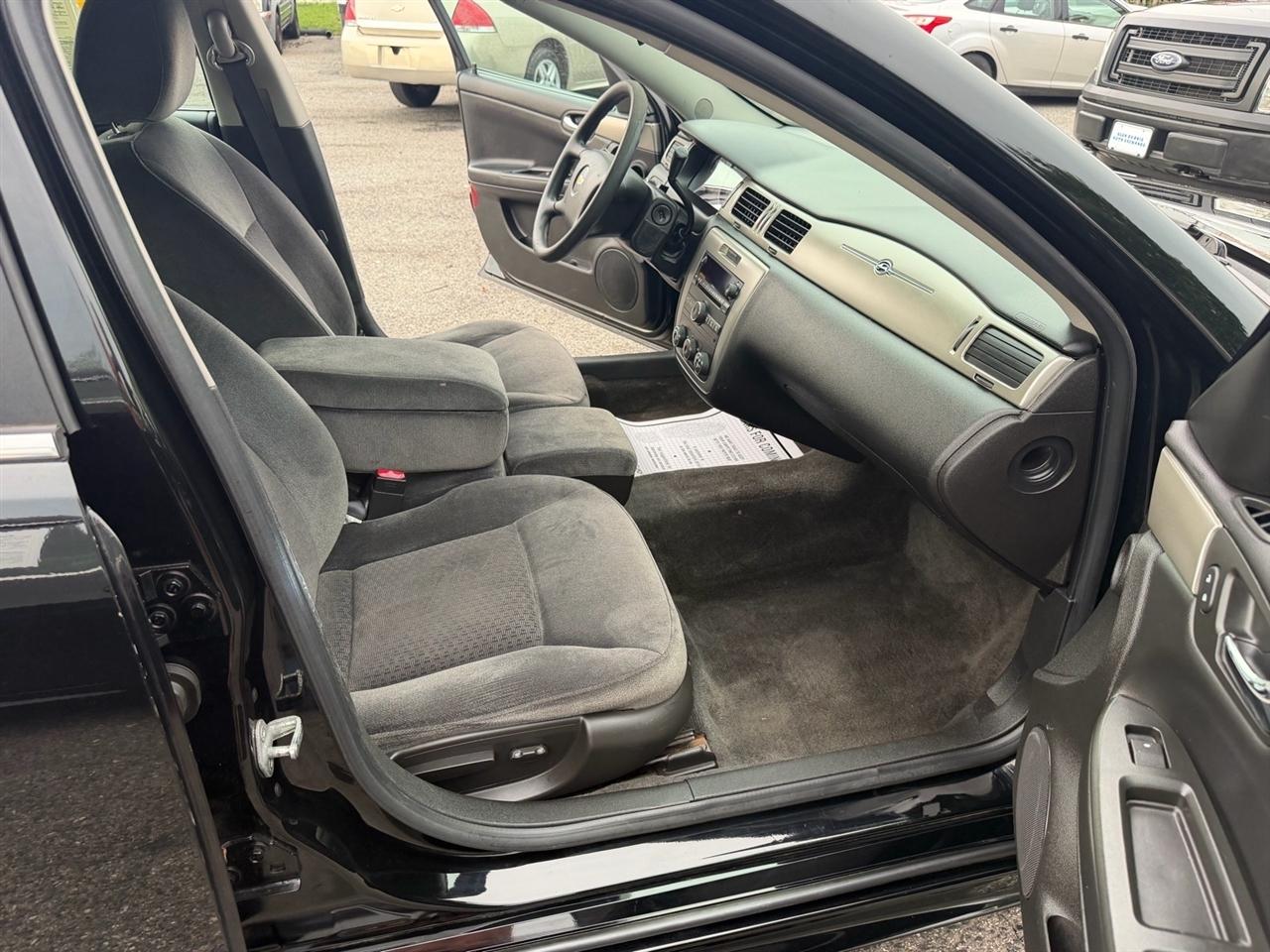 Chevrolet IMPALA LS  2012