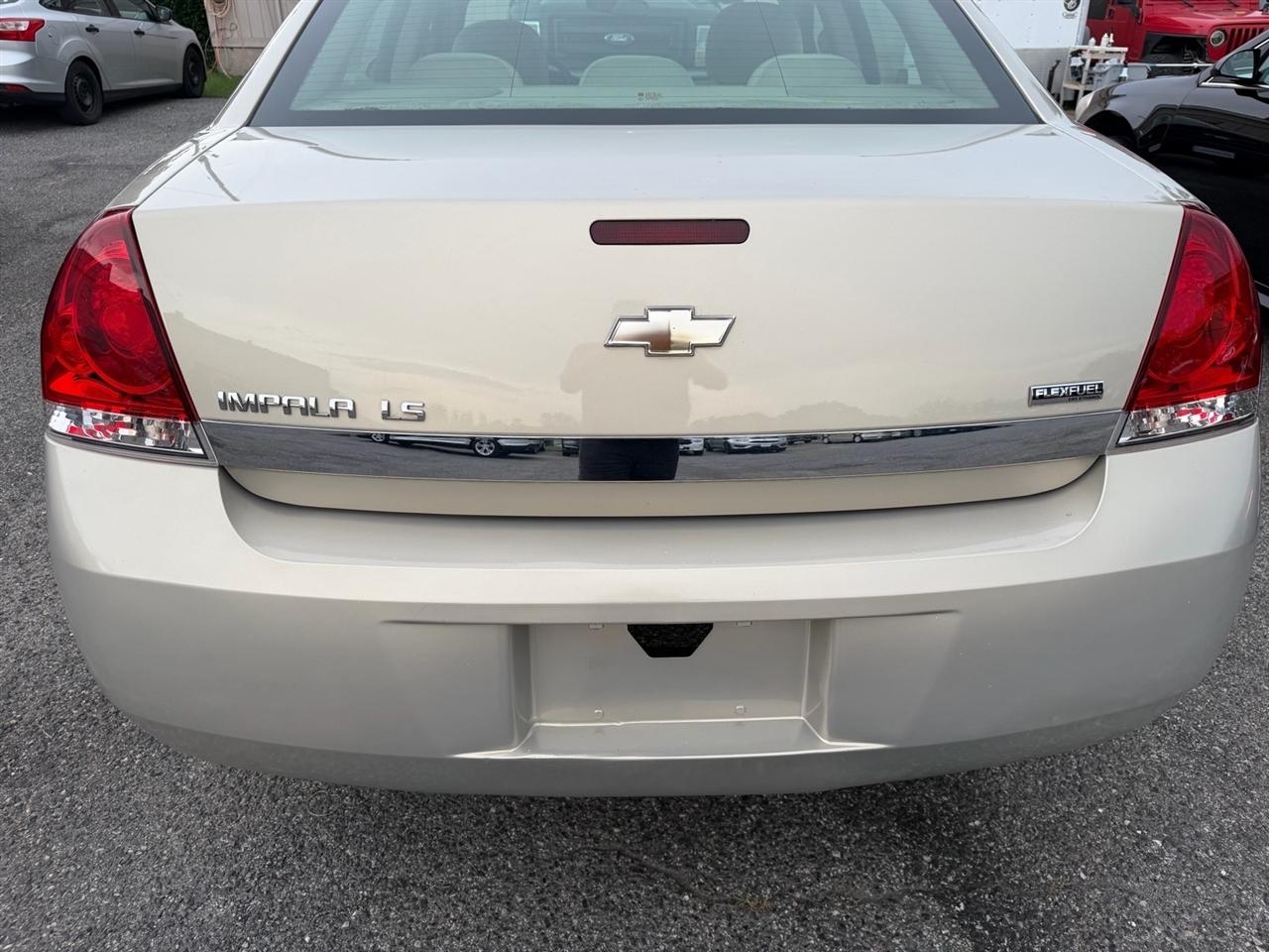 Chevrolet Impala 4dr Sdn LS 2009