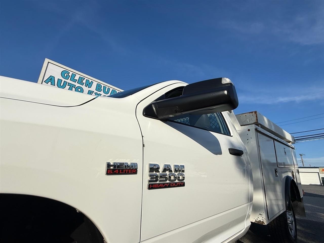 RAM 3500 Chassis Cab Tradesman 4WD Reg Cab 60" CA 143.5" WB 2018