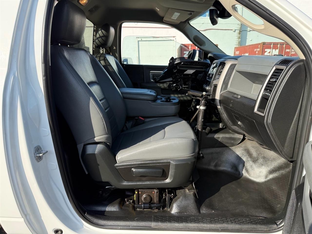 RAM 3500 Chassis Cab Tradesman 4WD Reg Cab 60" CA 143.5" WB 2018