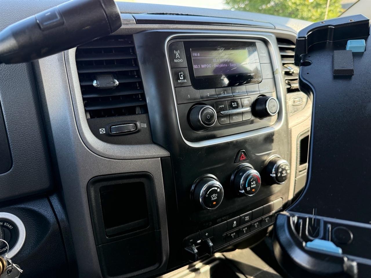 RAM 3500 Chassis Cab Tradesman 4WD Reg Cab 60" CA 143.5" WB 2018