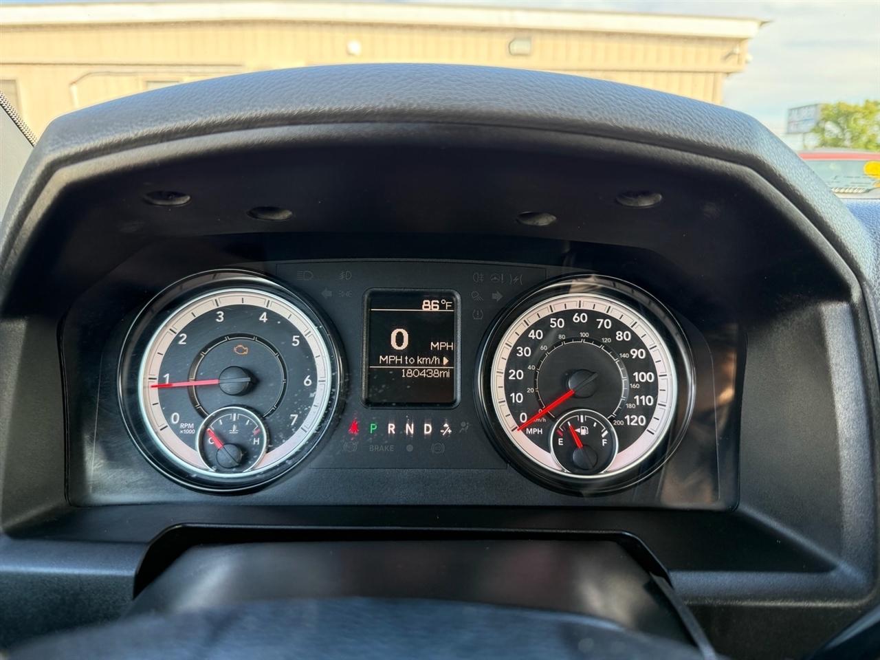 RAM 3500 Chassis Cab Tradesman 4WD Reg Cab 60" CA 143.5" WB 2018