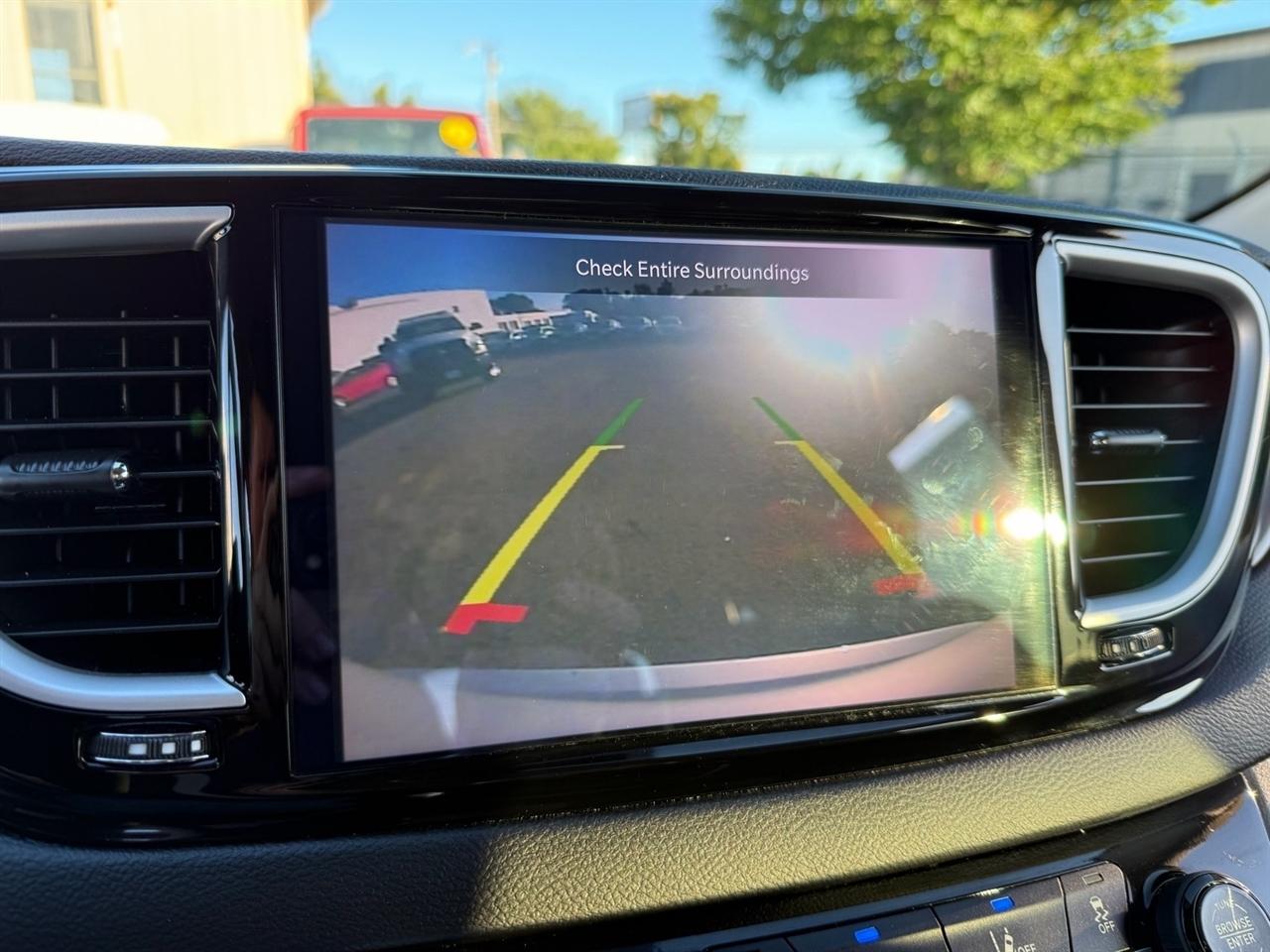 Chrysler Pacifica Touring L FWD 2024
