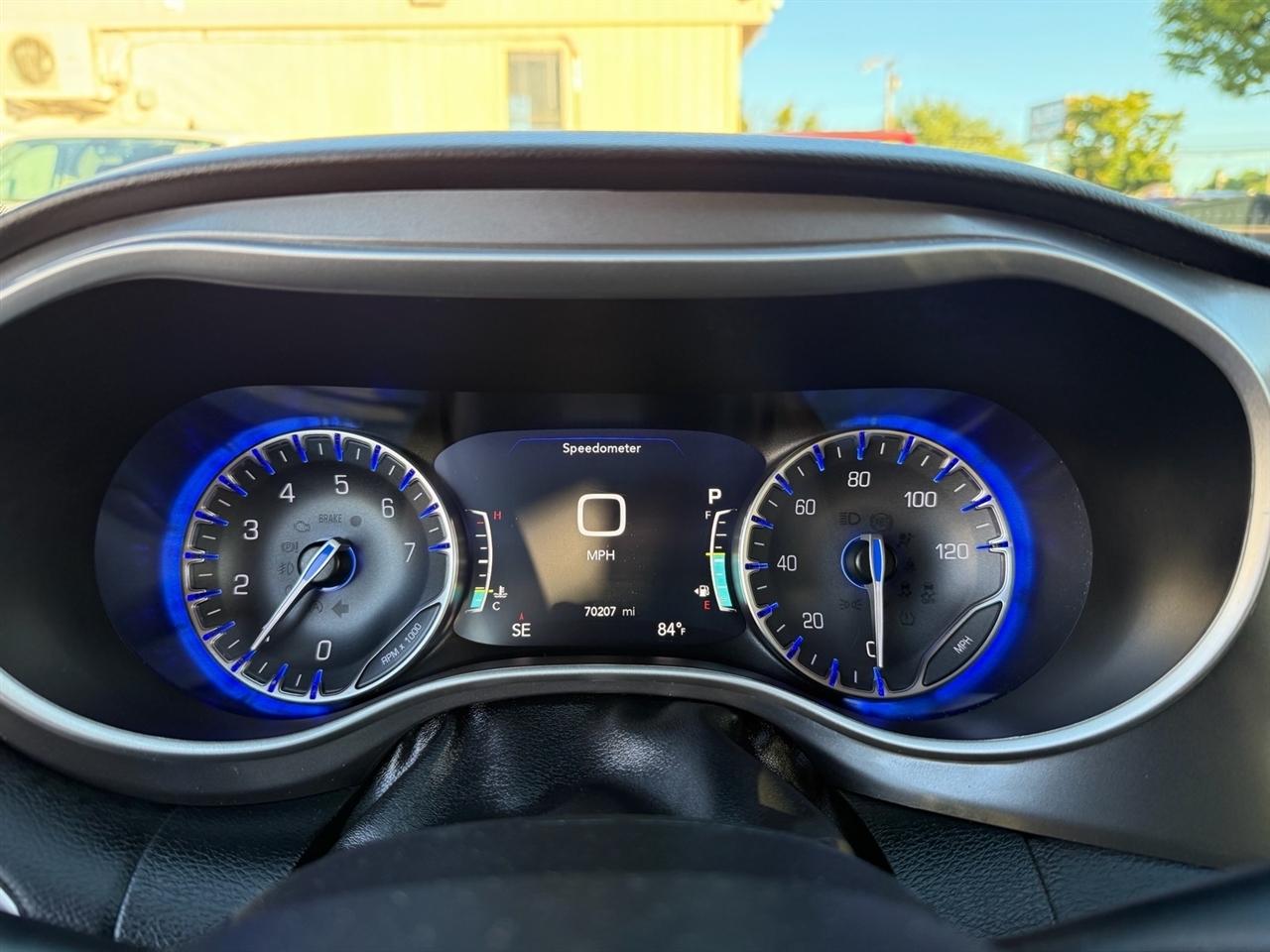 Chrysler Pacifica Touring L FWD 2024