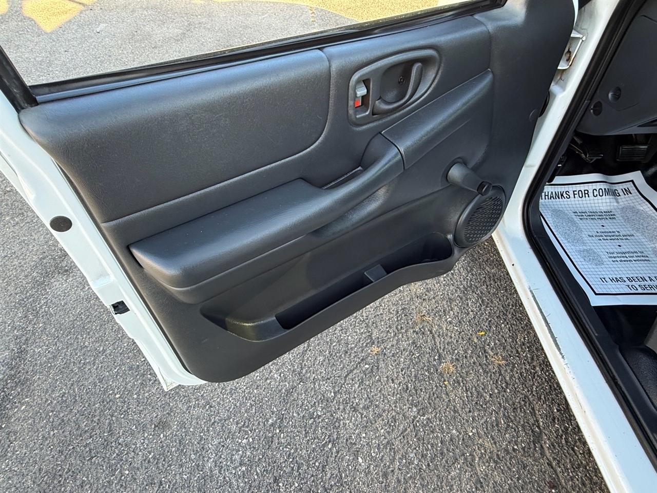 Chevrolet S-10 Reg Cab 108" WB 2003