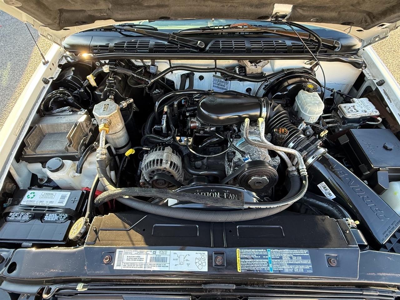 Chevrolet S-10 Reg Cab 108" WB 2003