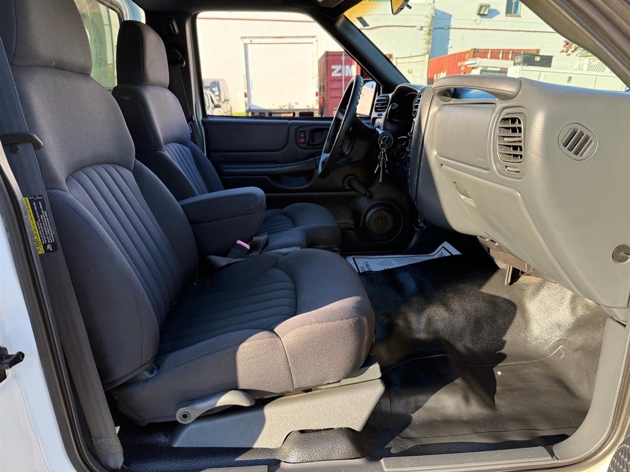 Chevrolet S-10 Reg Cab 108" WB 2003