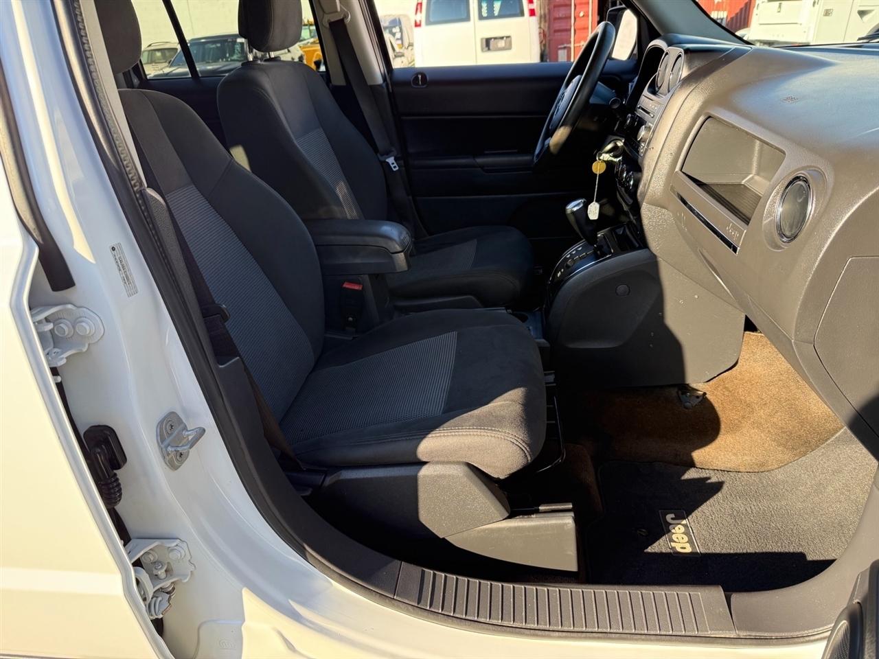 Jeep Patriot 4WD 4dr Sport 2014