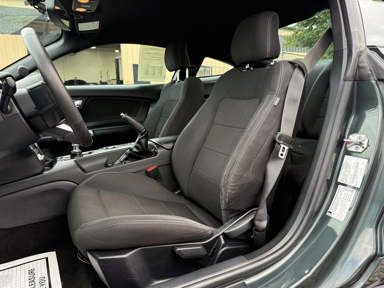 Ford Mustang 2dr Fastback V6 2015