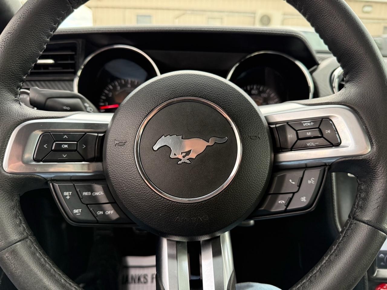 Ford Mustang 2dr Fastback V6 2015