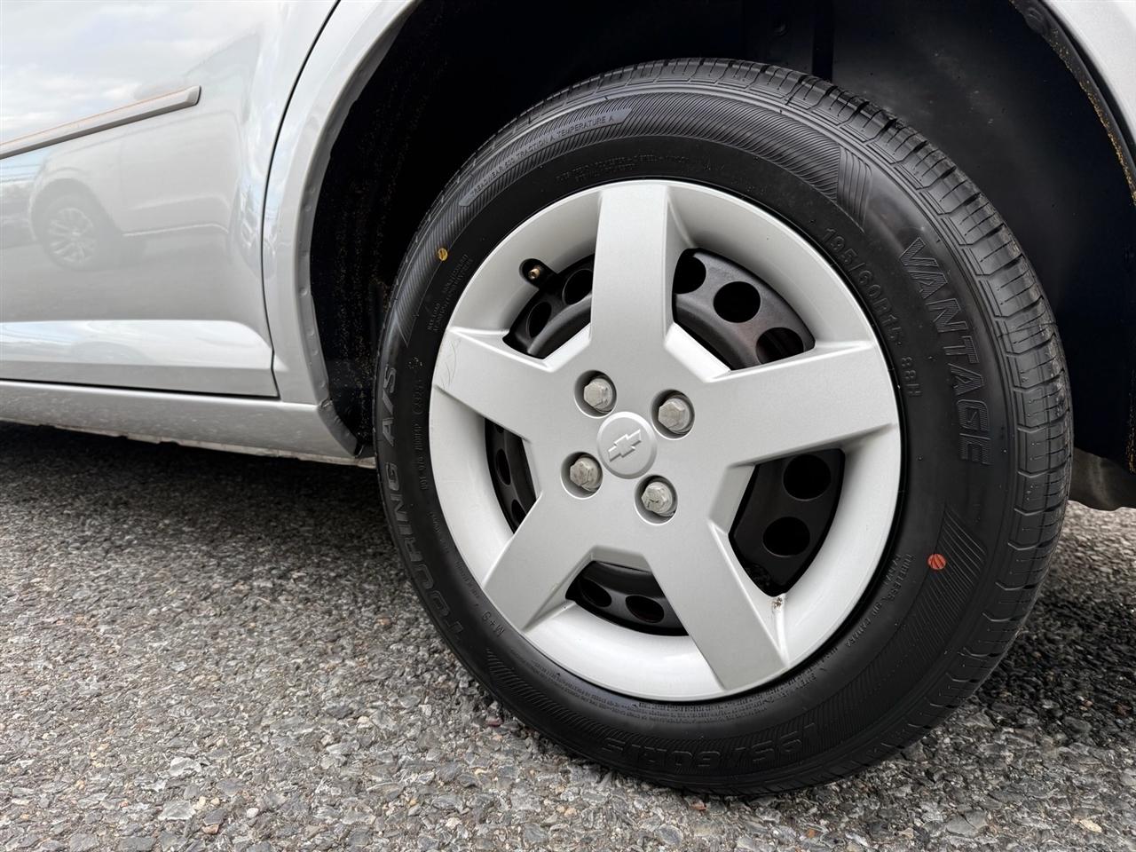 Chevrolet Cobalt 4dr Sdn LS 2008
