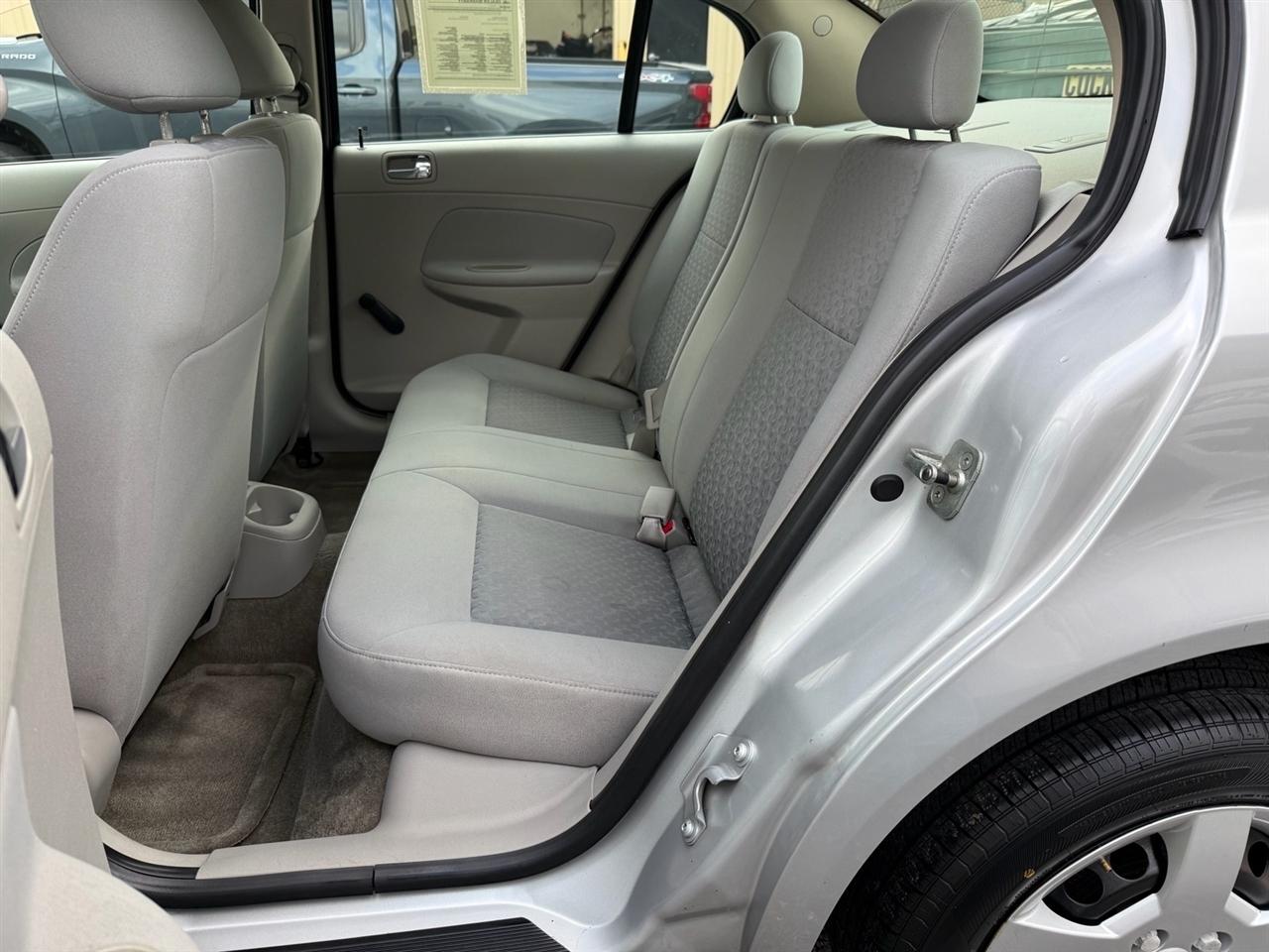 Chevrolet Cobalt 4dr Sdn LS 2008