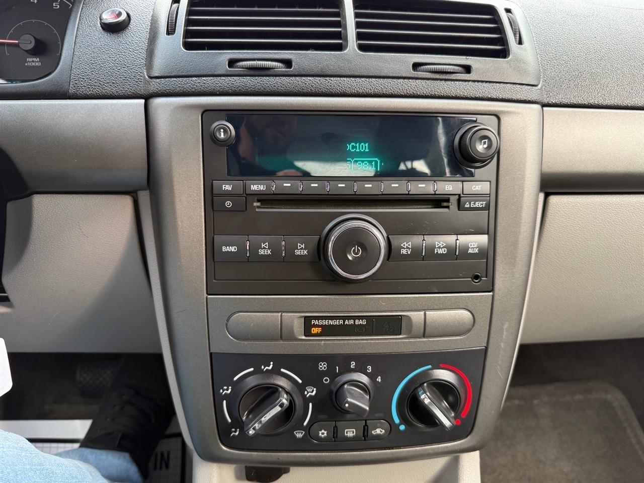 Chevrolet Cobalt 4dr Sdn LS 2008