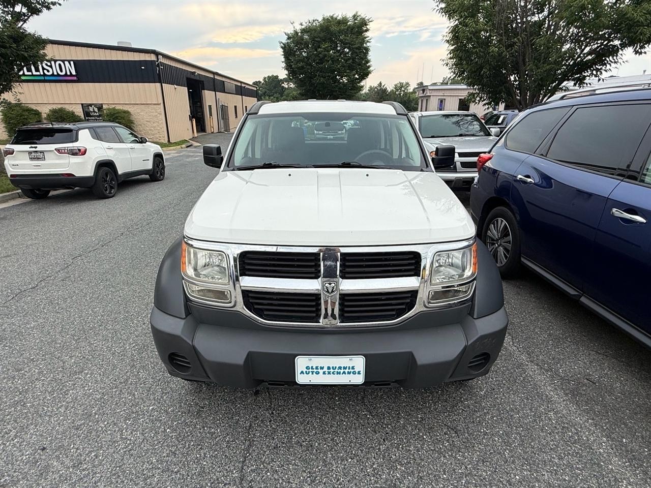 Dodge Nitro 4WD 4dr SXT 2008