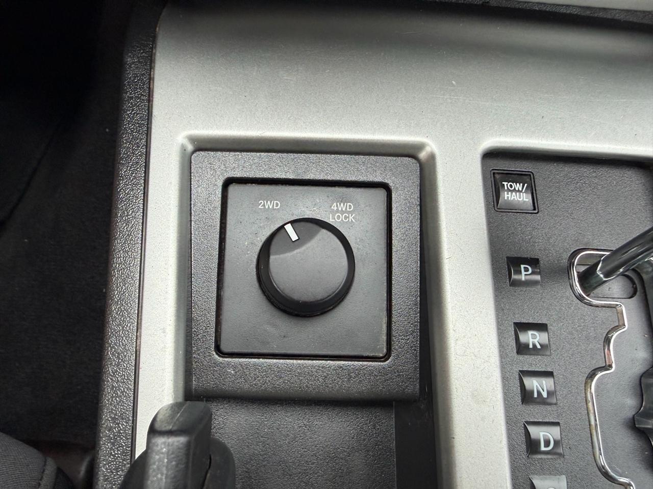 Dodge Nitro 4WD 4dr SXT 2008