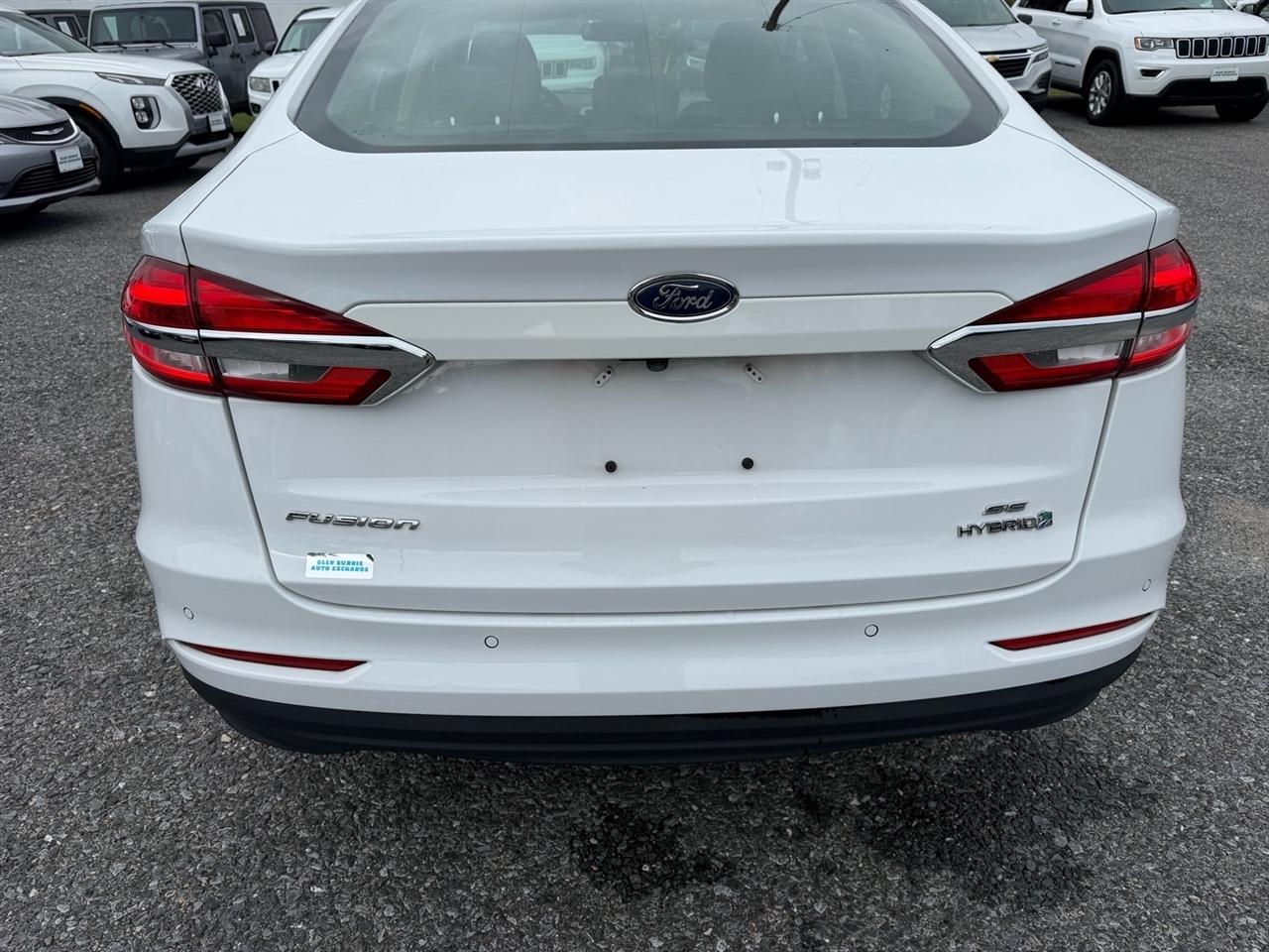 Ford Fusion Hybrid SE FWD 2019
