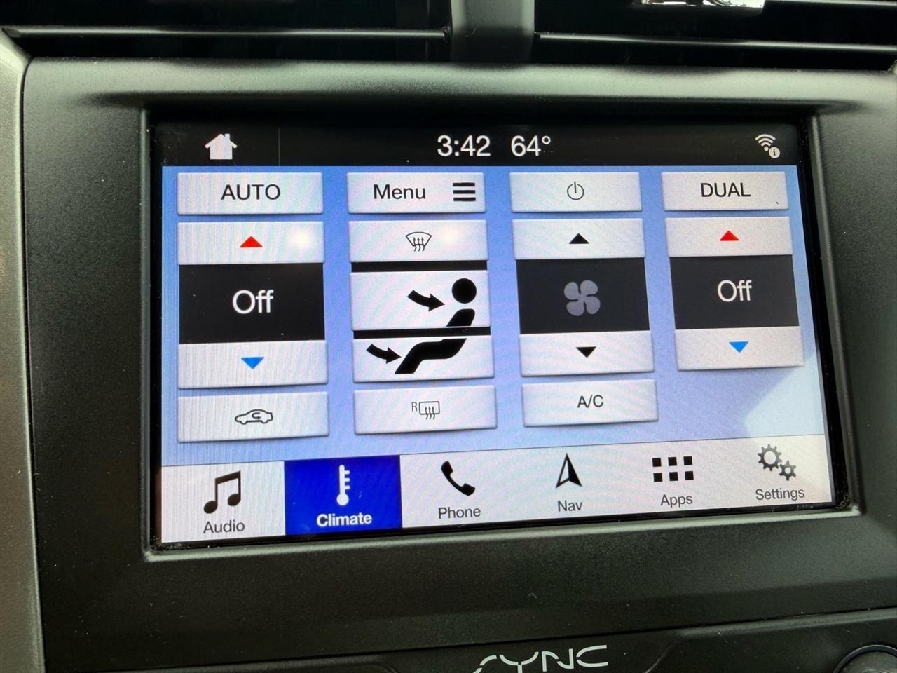 Ford Fusion Hybrid SE FWD 2019