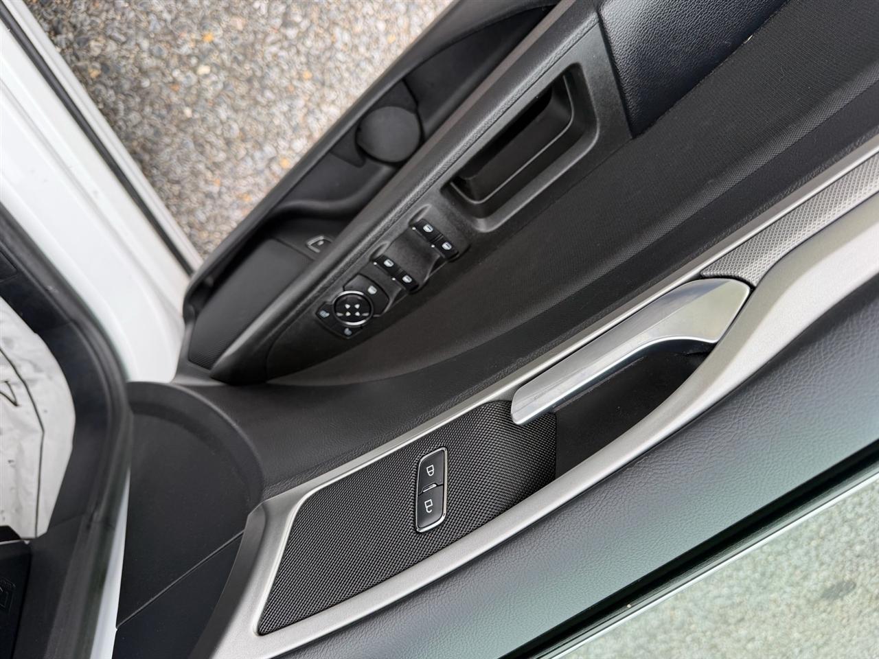 Ford Fusion Hybrid SE FWD 2019