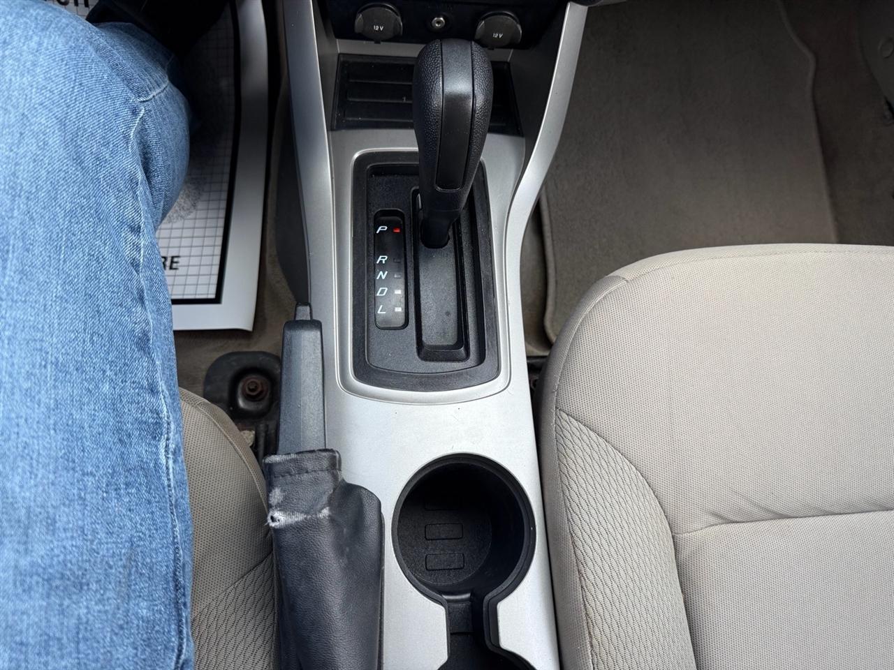 Ford Focus 4dr Sdn S 2009