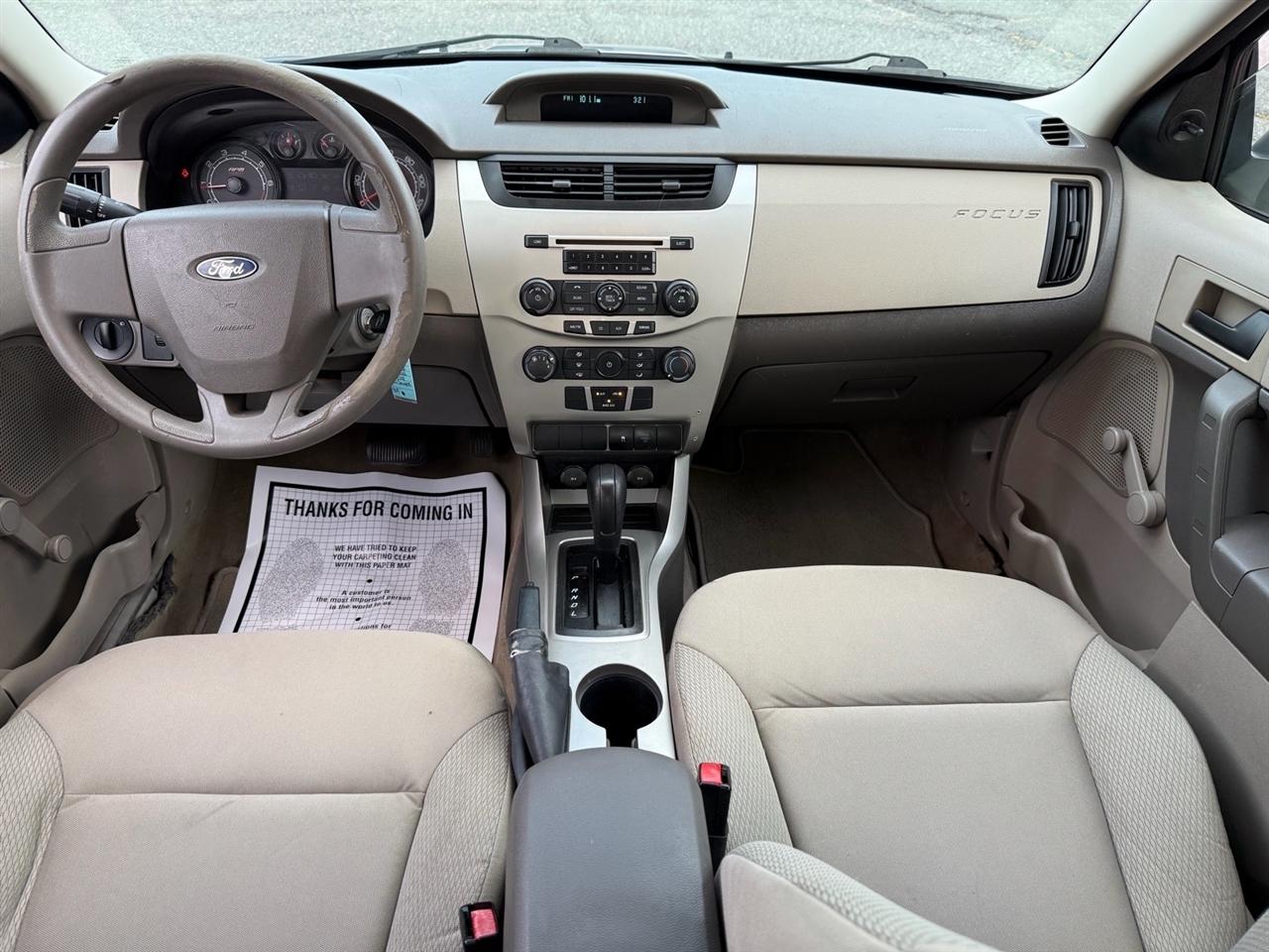 Ford Focus 4dr Sdn S 2009