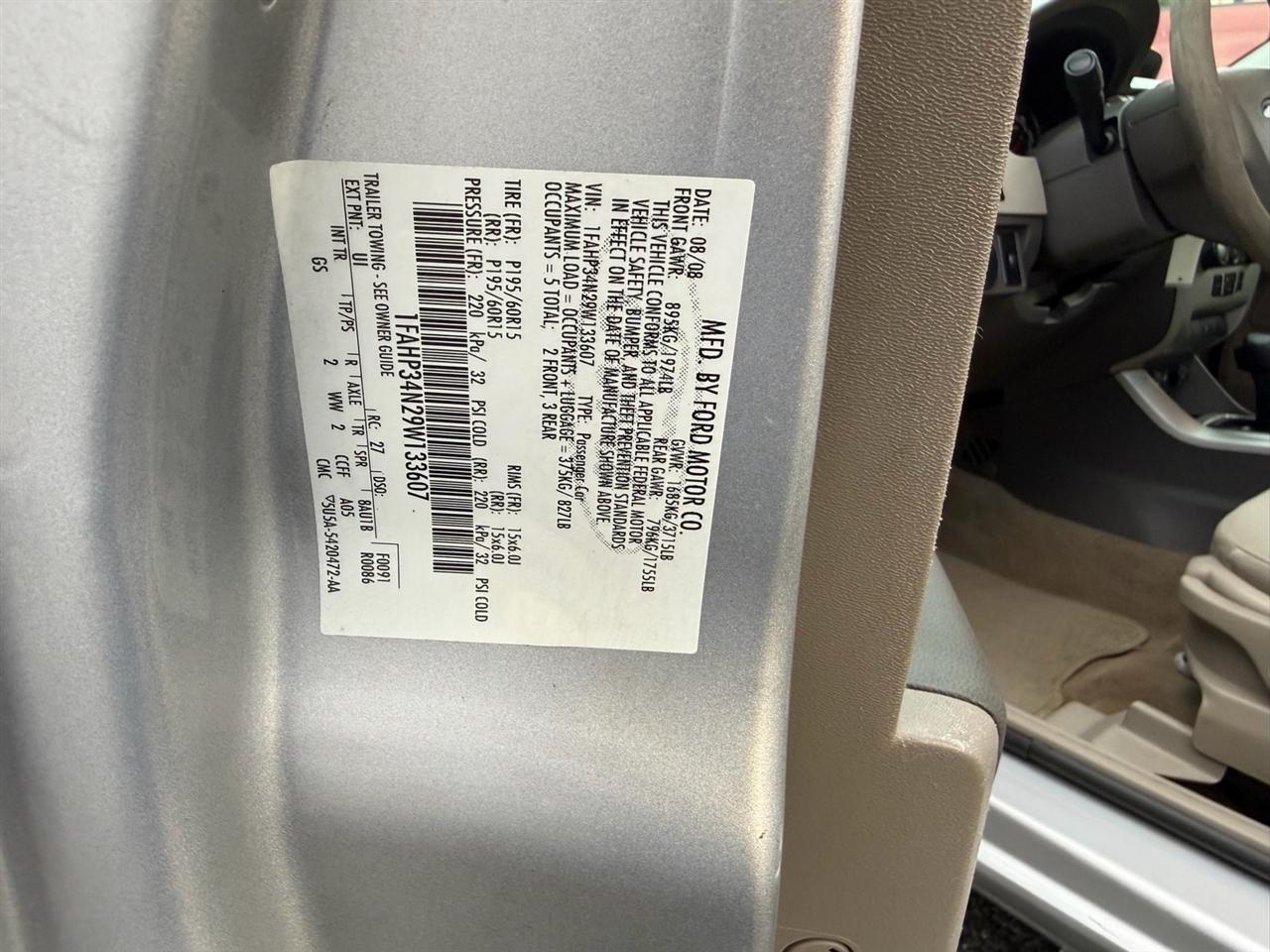 Ford Focus 4dr Sdn S 2009