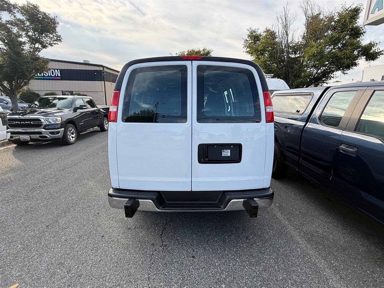 Chevrolet Express Cargo Van RWD 2500 135" 2020
