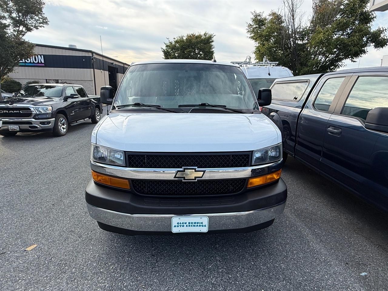 Chevrolet Express Cargo Van RWD 2500 135" 2020