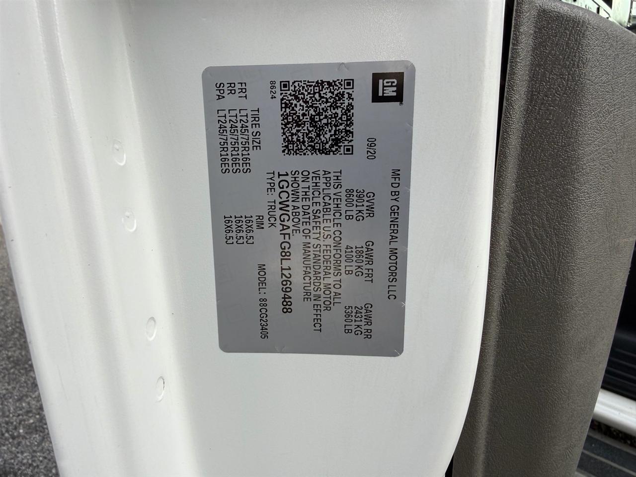 Chevrolet Express Cargo Van RWD 2500 135" 2020