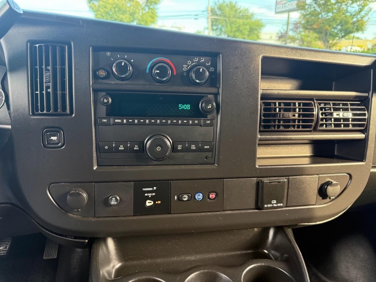Chevrolet Express Cargo Van RWD 2500 135" 2020