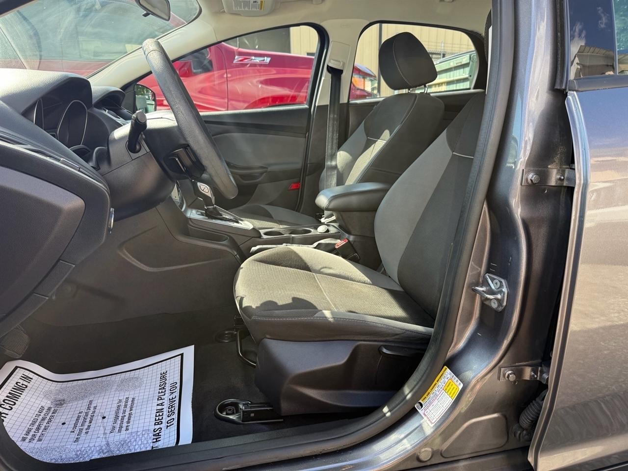 Ford Focus 4dr Sdn SE 2014