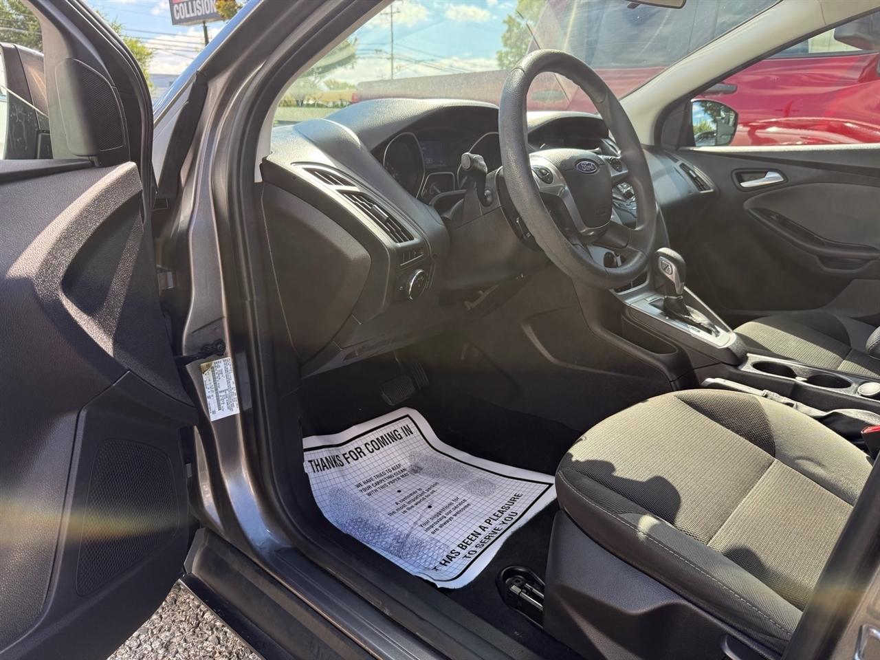 Ford Focus 4dr Sdn SE 2014