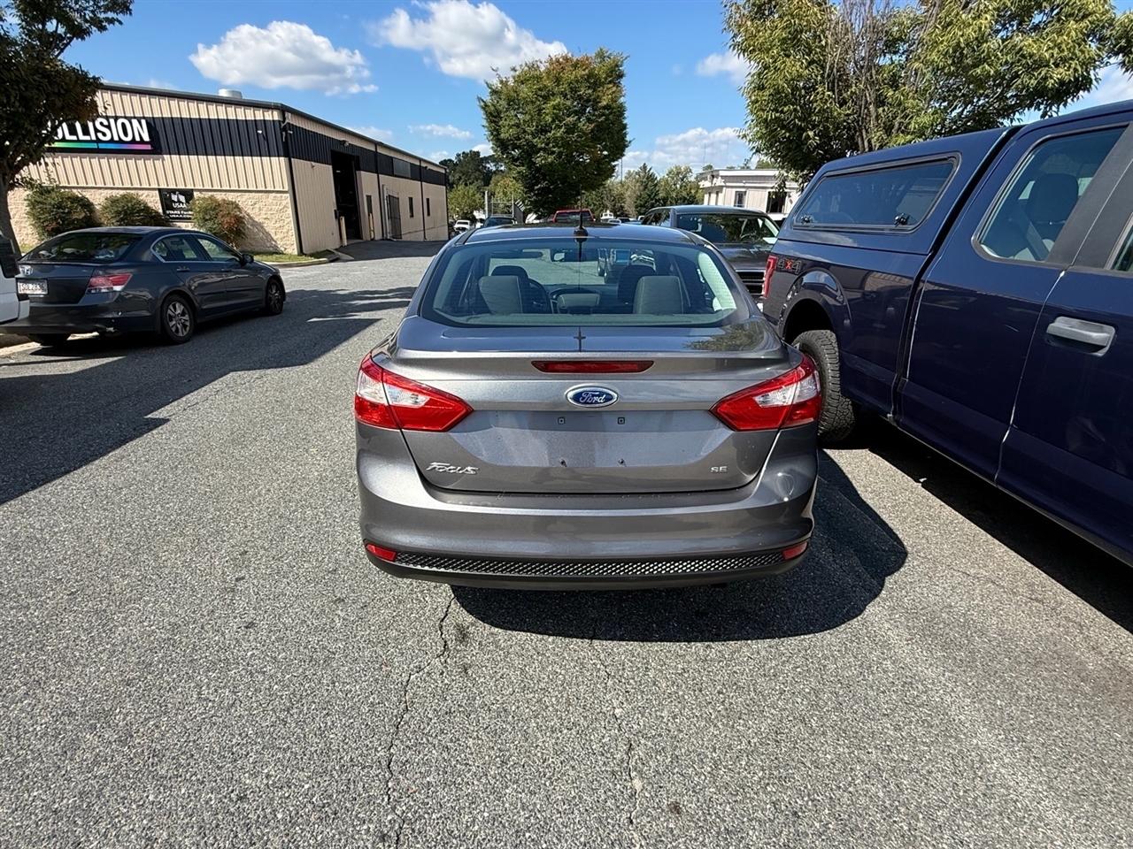 Ford Focus 4dr Sdn SE 2014