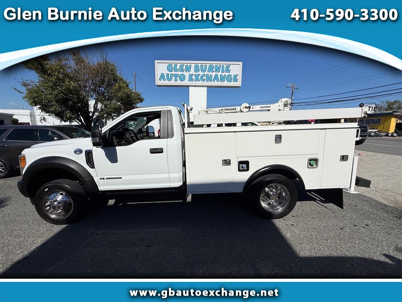2017 Ford Super Duty F-450 DRW XLT 4WD Reg Cab 205" WB 120" CA