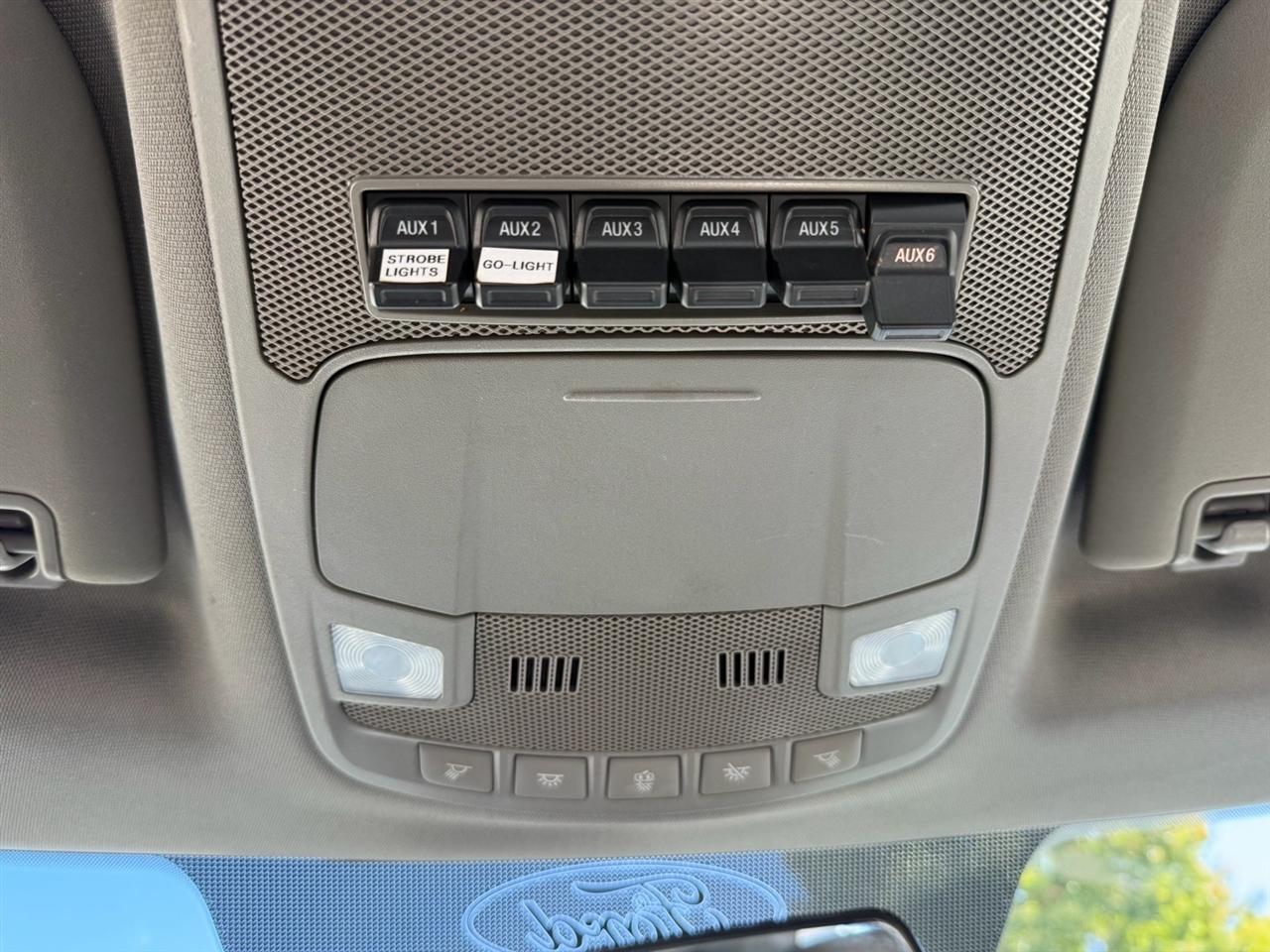Ford Super Duty F-450 DRW XLT 4WD Reg Cab 205" WB 120" CA 2017