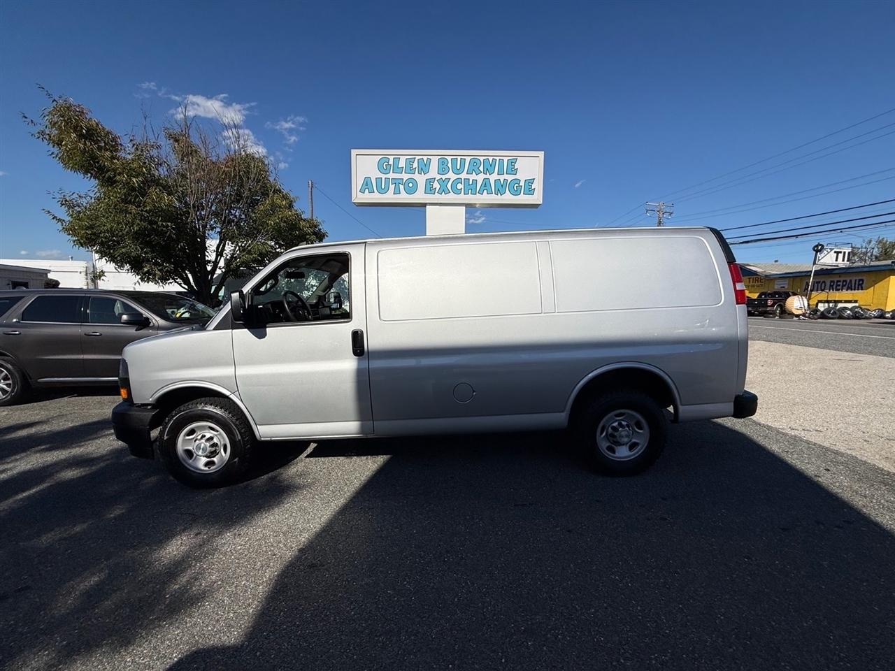 2020 Chevrolet Express Cargo Van RWD 2500 135"