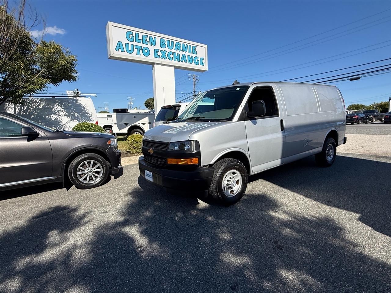 Chevrolet Express Cargo Van RWD 2500 135" 2020