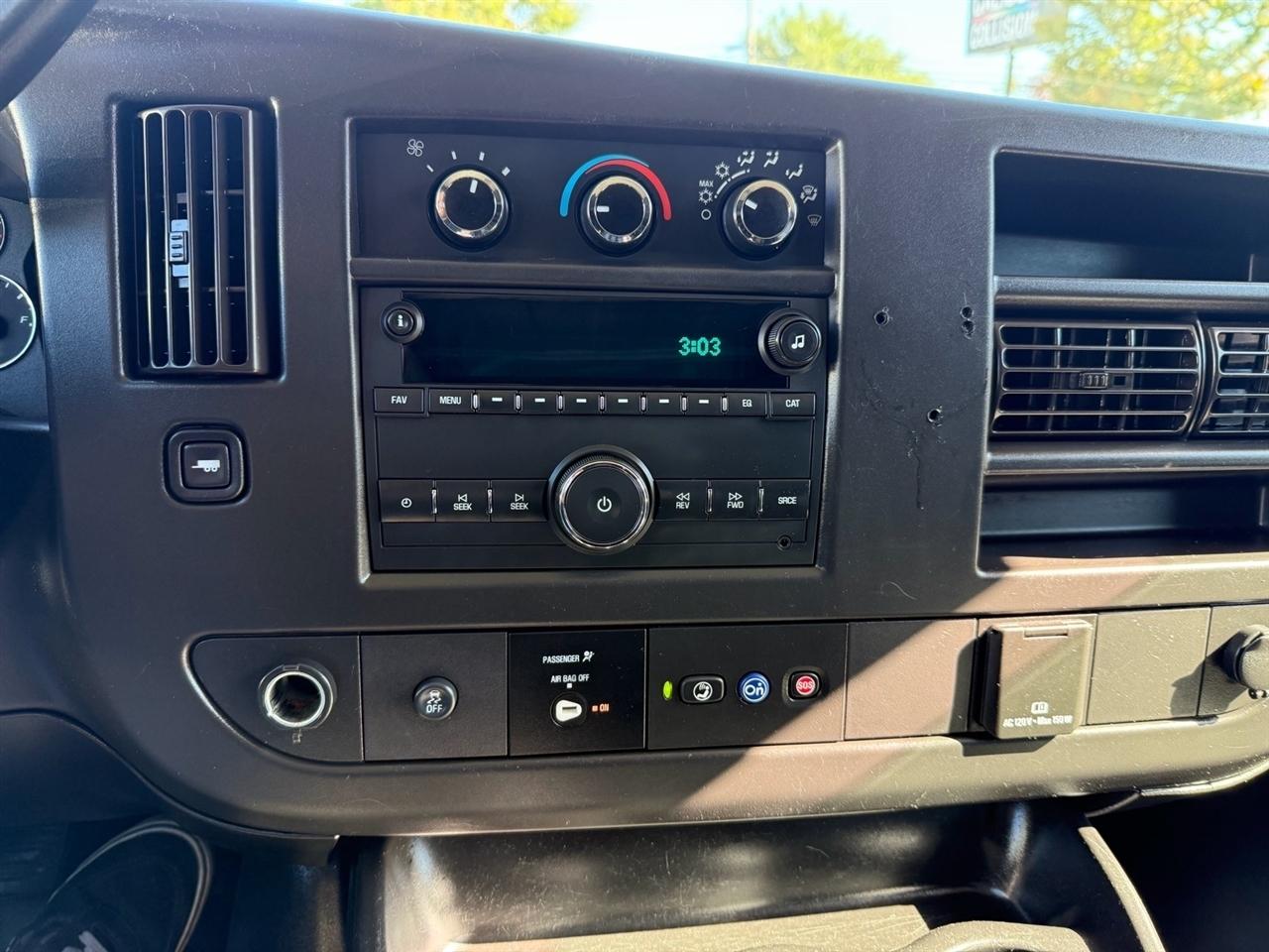 Chevrolet Express Cargo Van RWD 2500 135" 2020