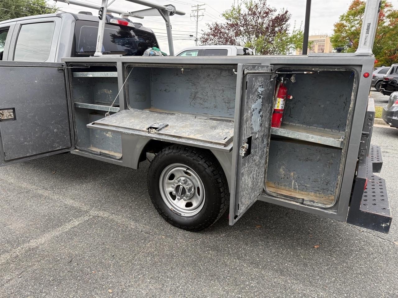 Ford Super Duty F-350 SRW Lariat 4WD Crew Cab 179" WB 60" CA 2022