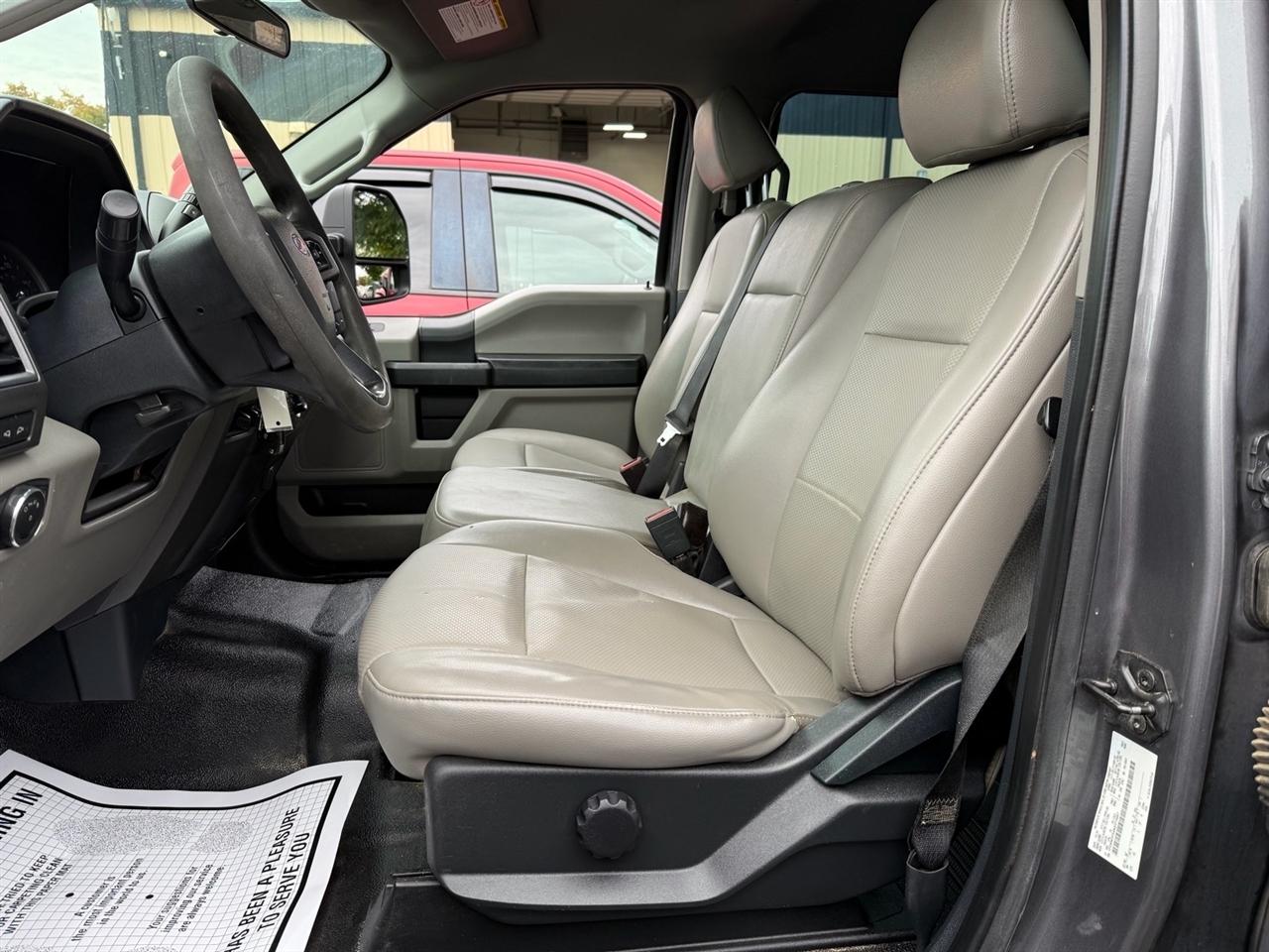 Ford Super Duty F-350 SRW Lariat 4WD Crew Cab 179" WB 60" CA 2022