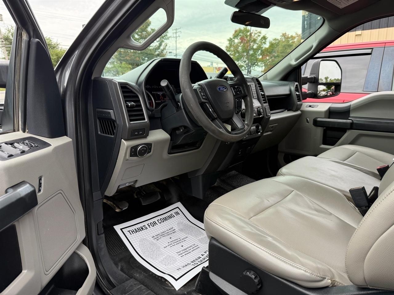 Ford Super Duty F-350 SRW Lariat 4WD Crew Cab 179" WB 60" CA 2022