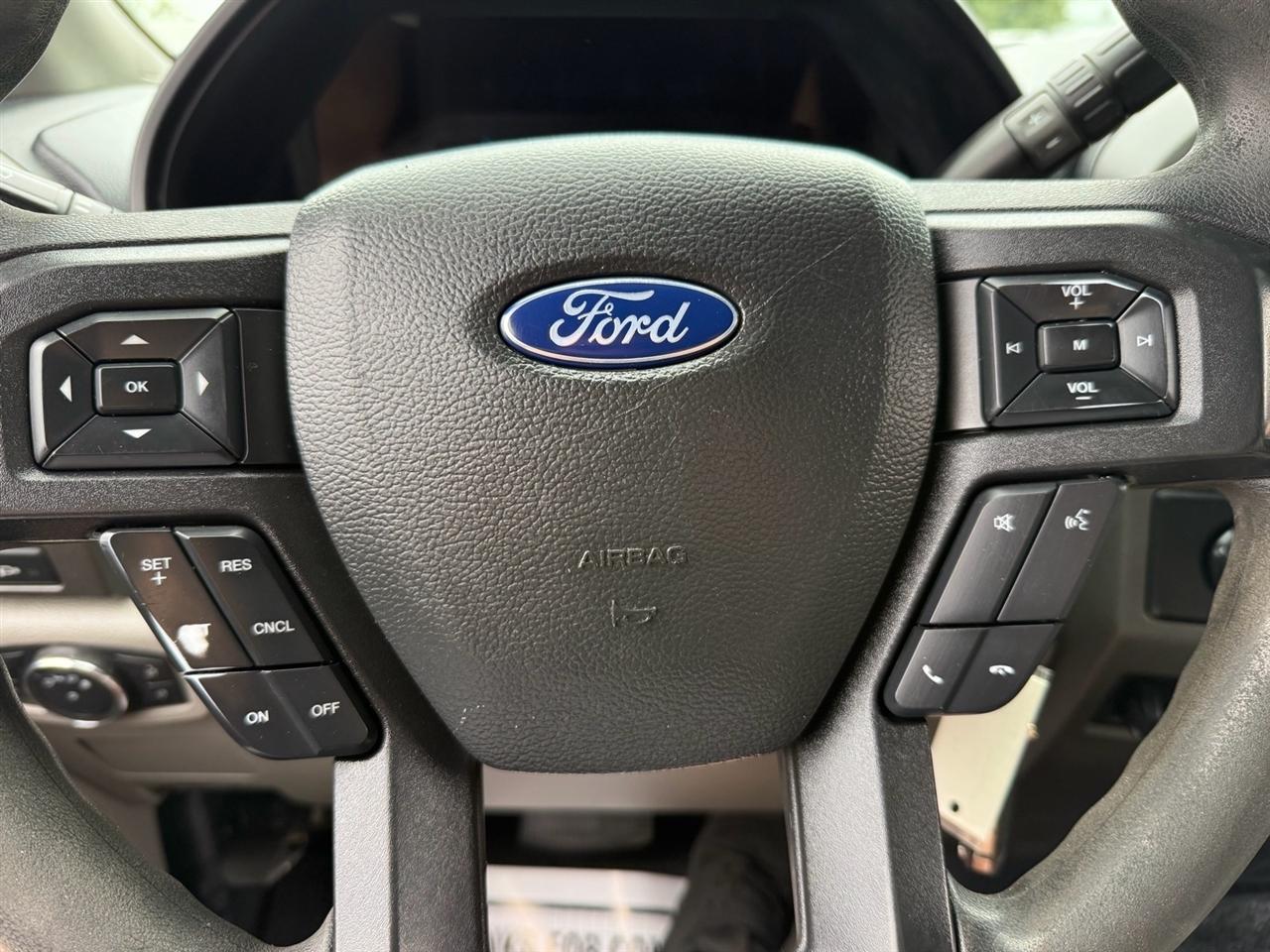 Ford Super Duty F-350 SRW Lariat 4WD Crew Cab 179" WB 60" CA 2022