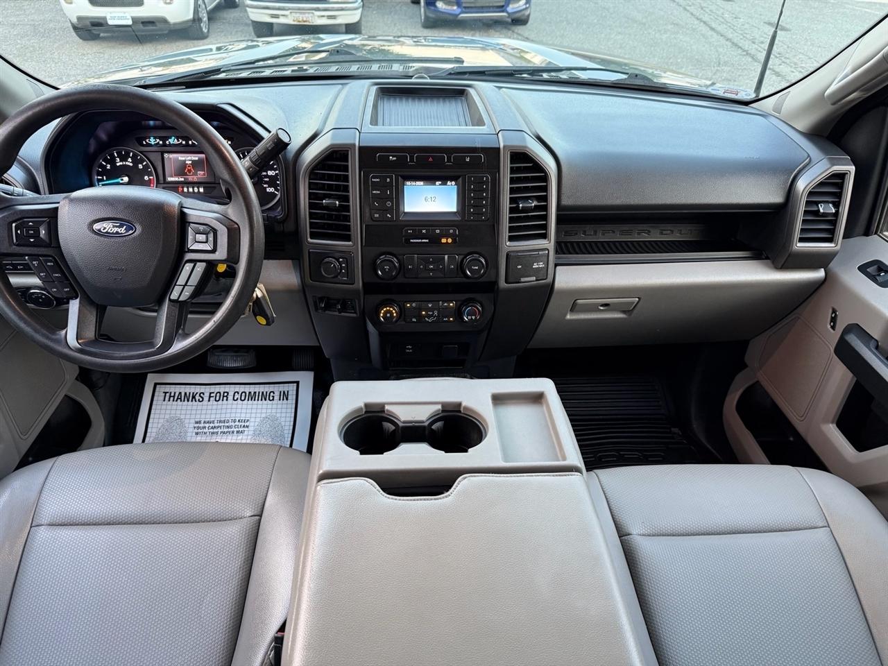 Ford Super Duty F-350 SRW Lariat 4WD Crew Cab 179" WB 60" CA 2022