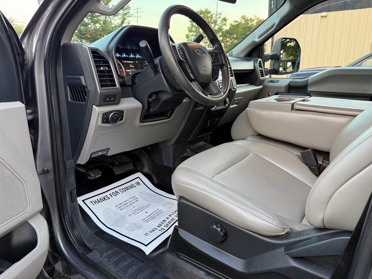 Ford Super Duty F-350 SRW Lariat 4WD Crew Cab 179" WB 60" CA 2022