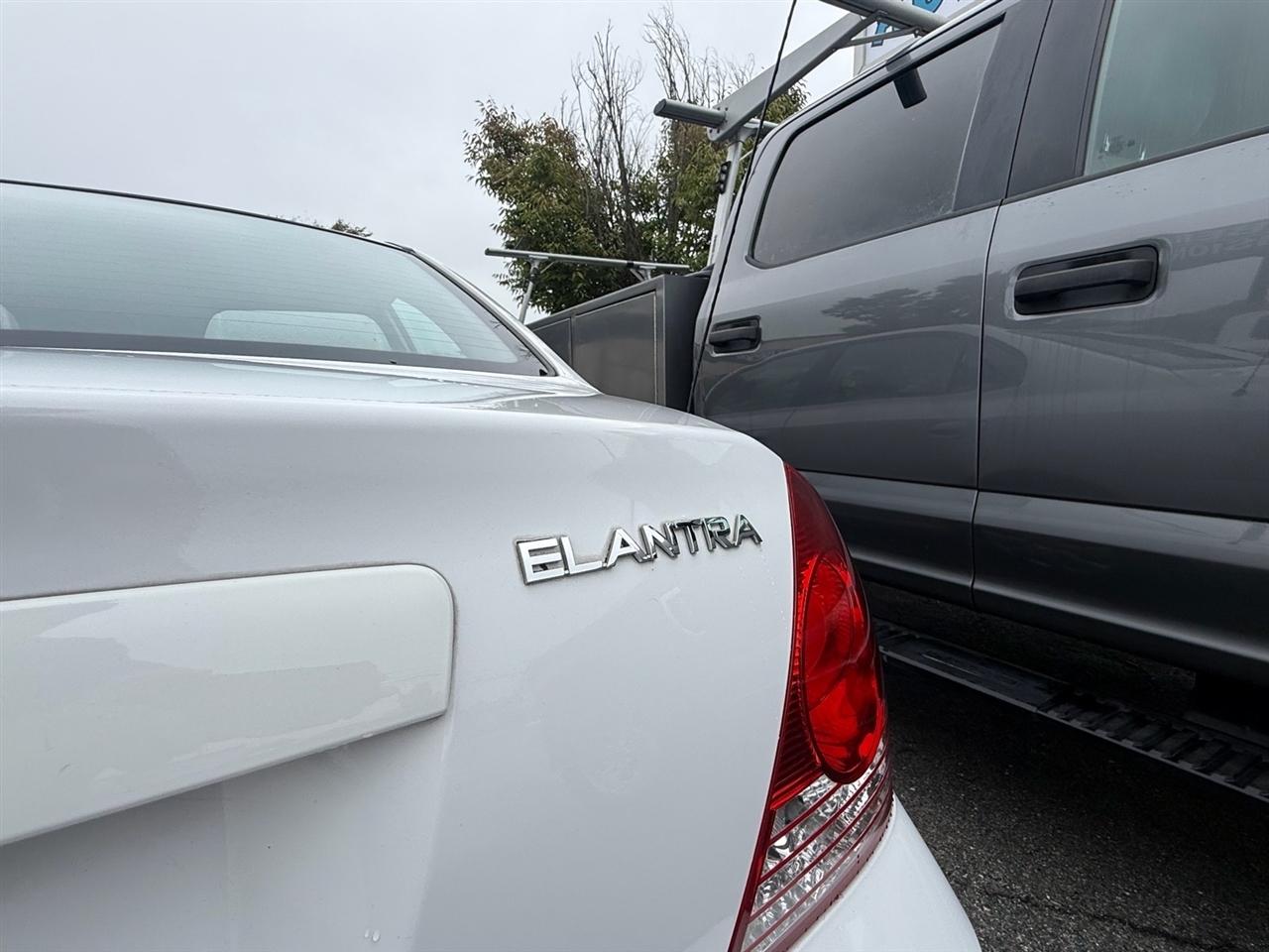 Hyundai Elantra 4dr Sdn Limited Auto 2006