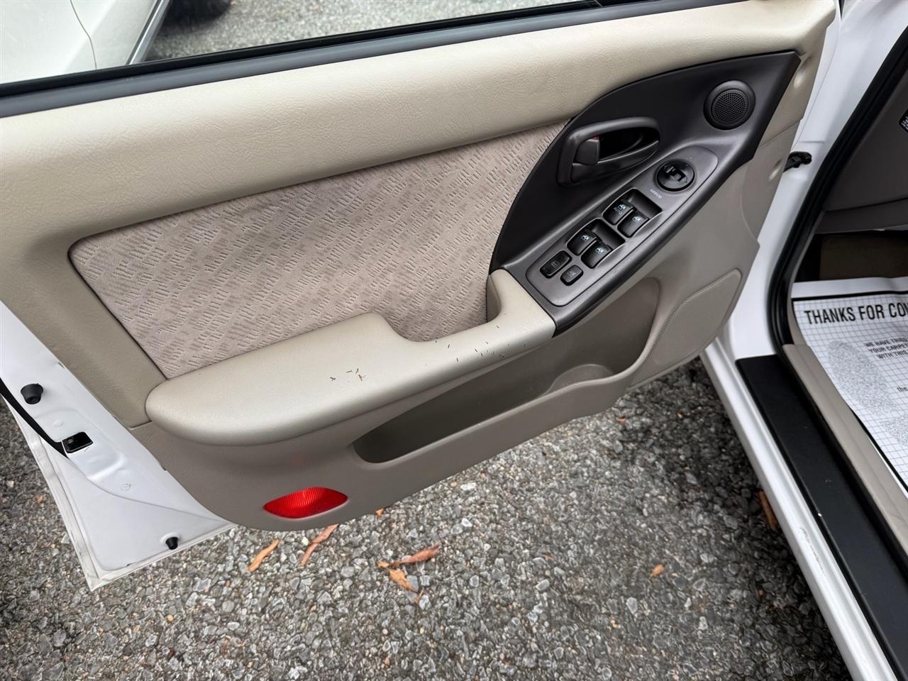 Hyundai Elantra 4dr Sdn Limited Auto 2006